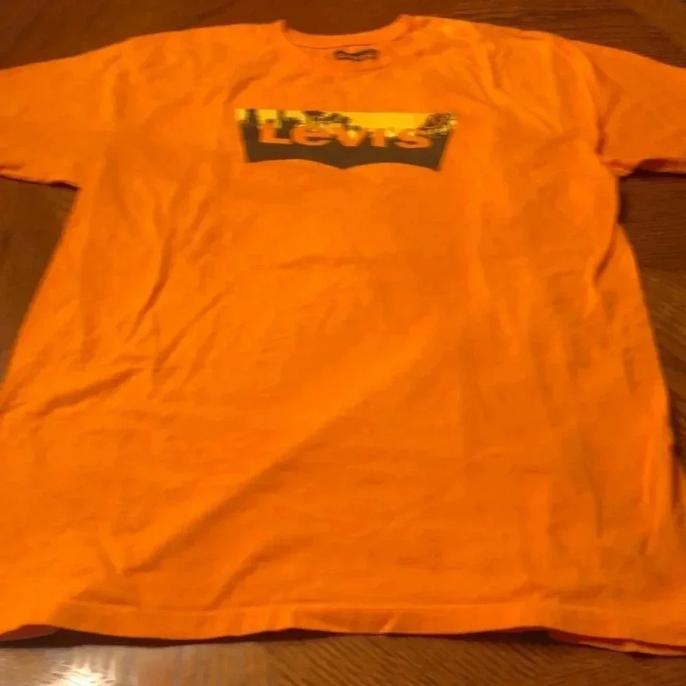 Levi’s Tee Shirt Large